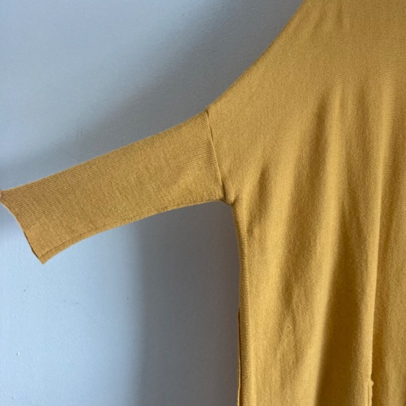 Mersea Women’s boxy one size sweater - Picture 2 of 8